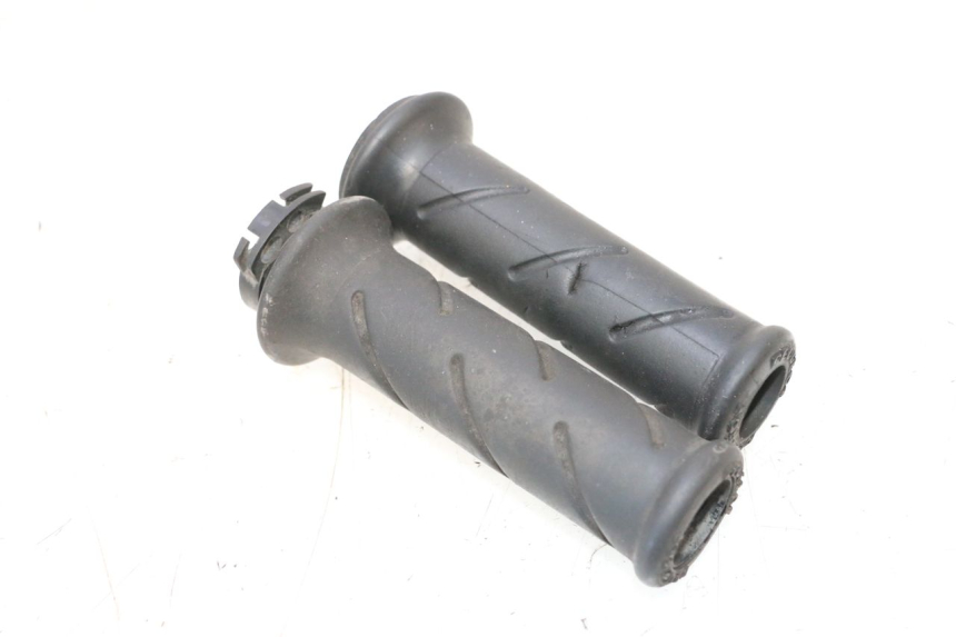 photo de POIGNEE ACCELERATEUR PEUGEOT SATELIS COMPRESSOR K15 125 (2006 - 2009) - Détail de la pièce