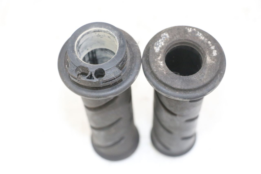 photo de POIGNEE ACCELERATEUR PEUGEOT SATELIS 125 (2013 - 2018) - Détail de la pièce