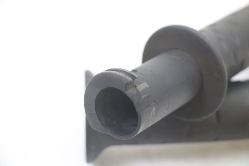 photo de POIGNEE ACCELERATEUR APRILIA SCARABEO GT TOURING 125 (1999 - 2005) - Détail de la pièce