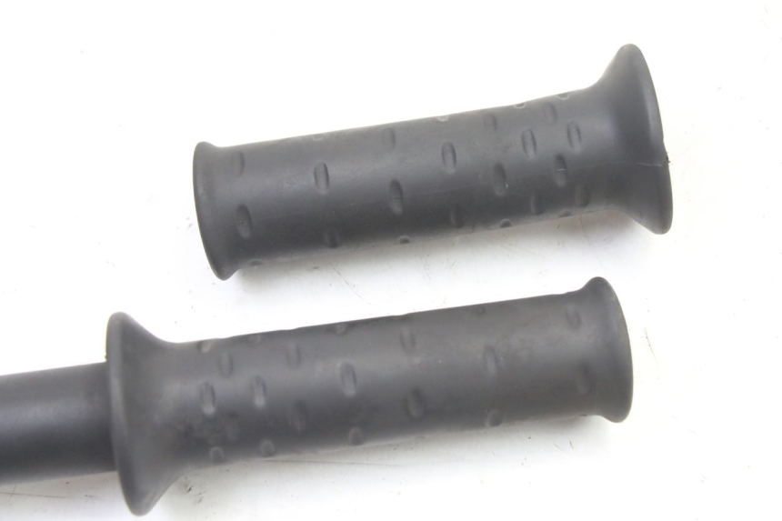 photo de POIGNEE ACCELERATEUR APRILIA SCARABEO GT TOURING 125 (1999 - 2005) - Zoom état d’usage