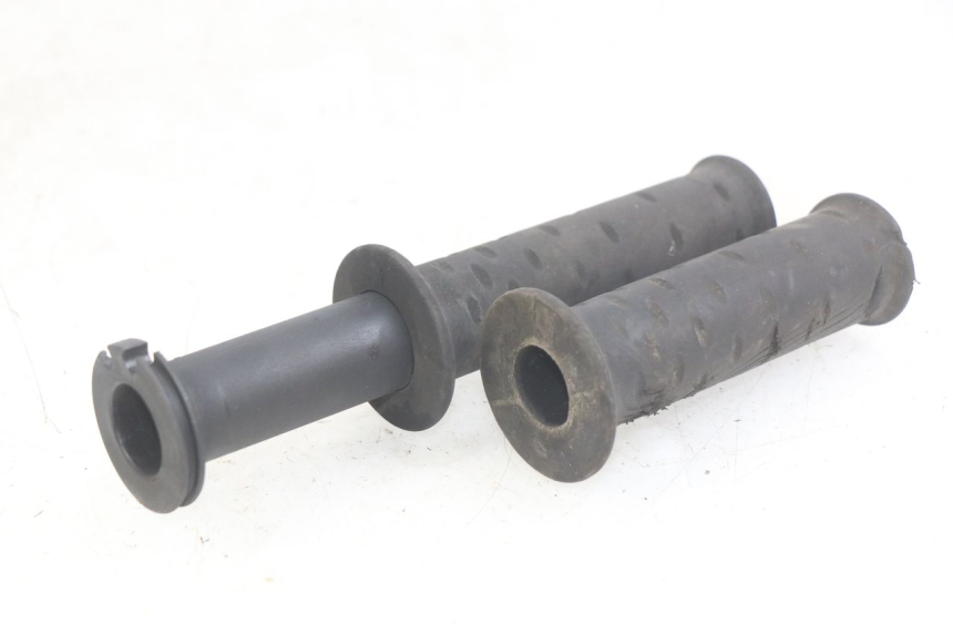 photo de POIGNEE ACCELERATEUR APRILIA SCARABEO LIGHT 125 (2007 - 2011) - Autre angle de vue