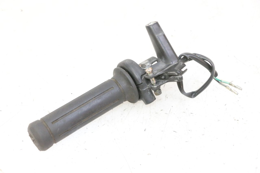 photo de POIGNEE ACCELERATEUR HONDA SCV LEAD 100 (2003 - 2007) - Vue principale
