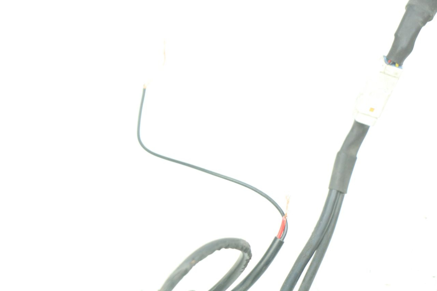 photo de POIGNEE ACCELERATEUR SUZUKI SIXTEEN 125 (2008 - 2010) - Marquages et références