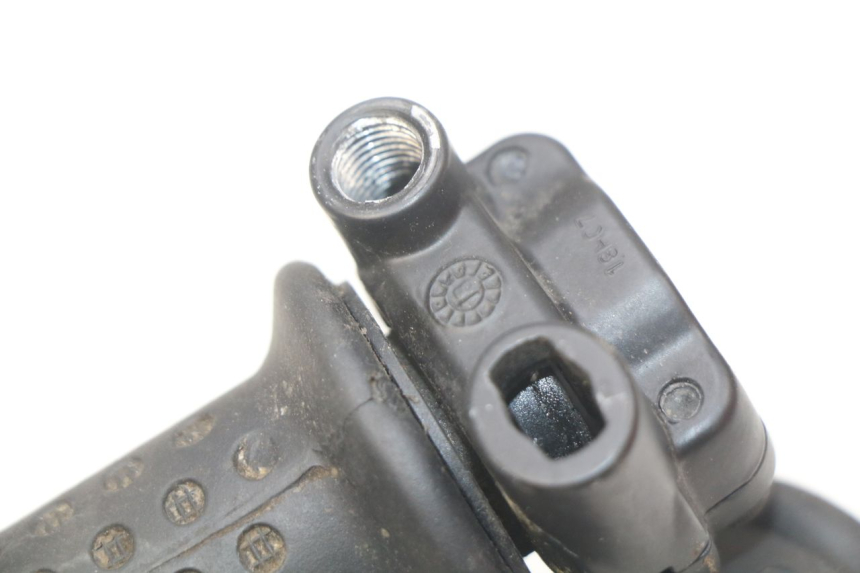 photo de POIGNEE ACCELERATEUR APRILIA SR 2T 50 (2018 - 2022) - Détail de la pièce