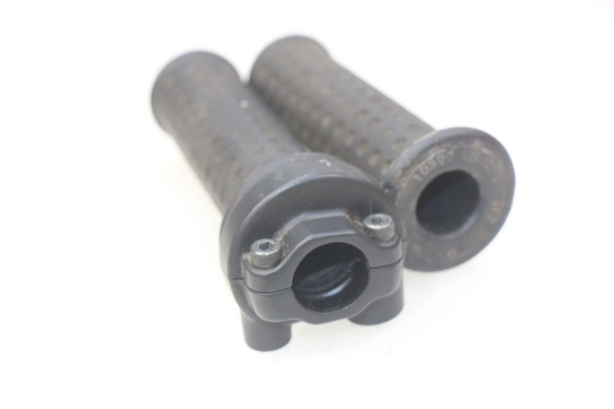 photo de POIGNEE ACCELERATEUR APRILIA SR 2T 50 (2018 - 2022) - Autre angle de vue