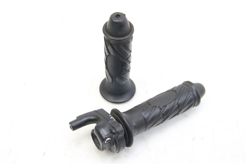 photo de POIGNEE ACCELERATEUR APRILIA SR 2T 50 (2012 - 2017) - Vue principale