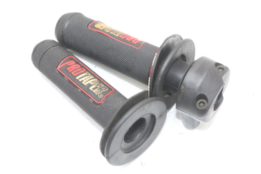 photo de POIGNEE ACCELERATEUR APRILIA SR CARB LC 2T 50 (2004 - 2012) - Autre angle de vue