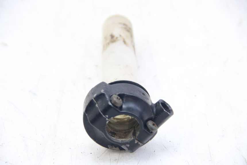 photo de POIGNEE ACCELERATEUR YAMAHA SR 125 (1982 - 2003) - Détail de la pièce