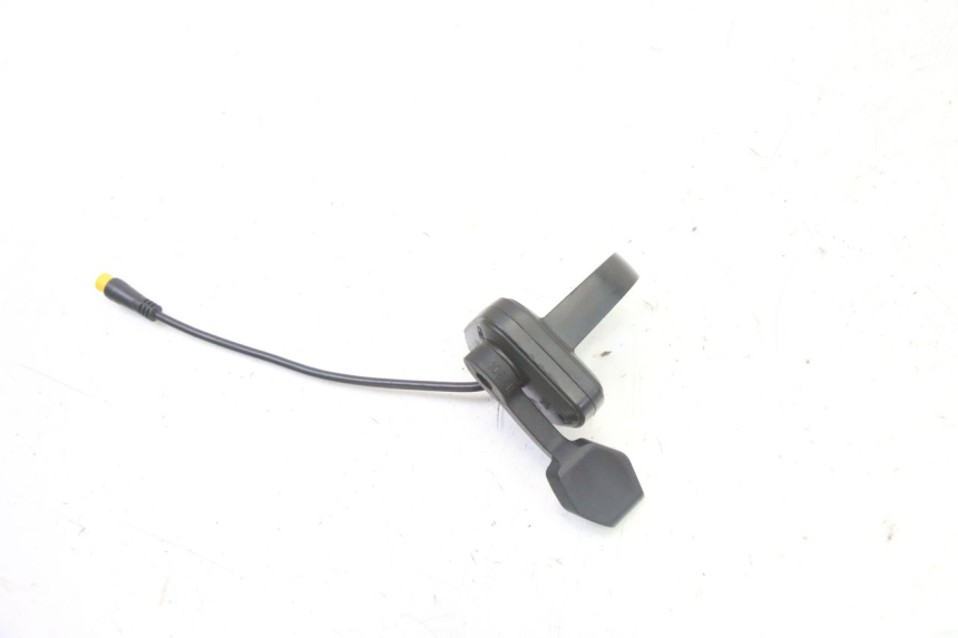 photo de POIGNEE ACCELERATEUR NAMI STELLAR 1 - Zoom état d’usage