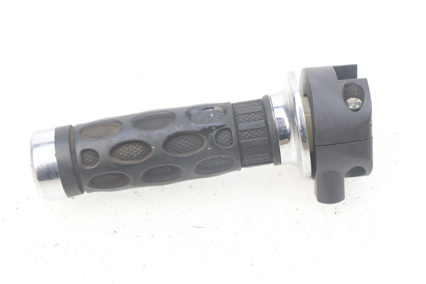 photo de POIGNEE ACCELERATEUR JM MOTORS SUNNY 50 (2017 - 2020) - Gros plan technique