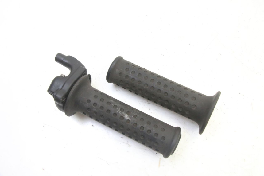 photo de POIGNEE ACCELERATEUR PIAGGIO SUPER LX 125 (2000 - 2003) - Vue principale