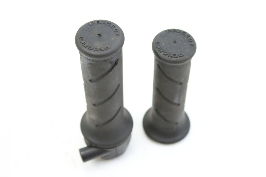 photo de POIGNEE ACCELERATEUR PEUGEOT SV 125 (1991 - 1994) - Zoom état d’usage