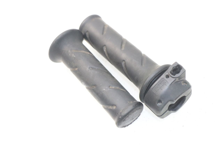 photo de POIGNEE ACCELERATEUR PEUGEOT SV 80 (1993 - 1997) - Autre angle de vue