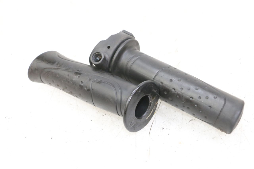 photo de POIGNEE ACCELERATEUR SYM ORBIT 2 4T 50 (2018 - 2022) - Zoom état d’usage