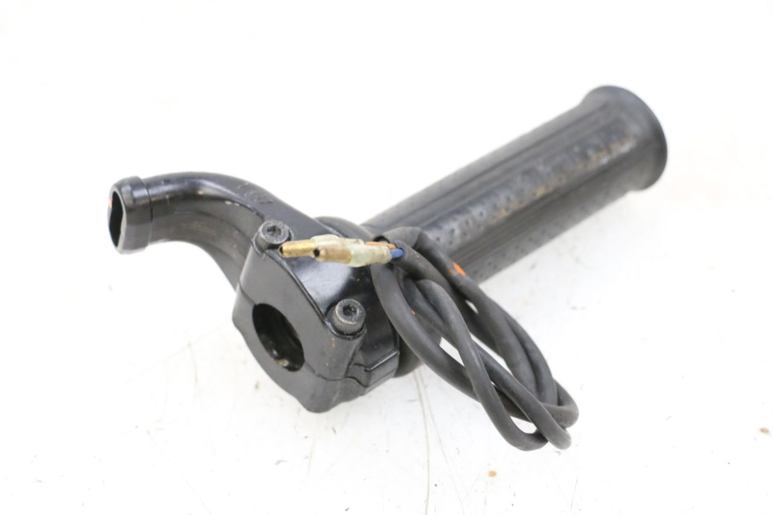 photo de POIGNEE ACCELERATEUR YAMAHA TDM ABS 900 (2002 - 2014) - Autre angle de vue