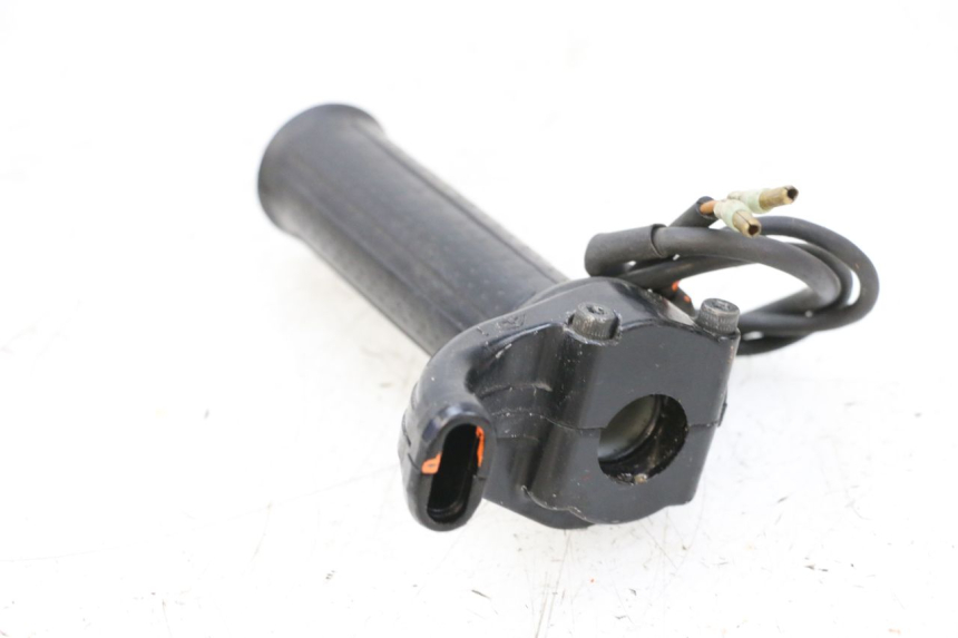 photo de POIGNEE ACCELERATEUR YAMAHA TDM ABS 900 (2002 - 2014) - Vue d’ensemble