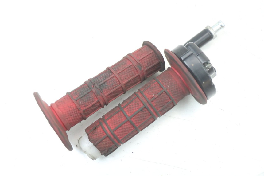 photo de POIGNEE ACCELERATEUR NITRO MOTORS THUNDER 125 - Gros plan technique