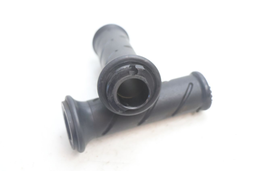 photo de POIGNEE ACCELERATEUR PEUGEOT TREKKER TKR 50 (2005 - 2014) - Zoom état d’usage