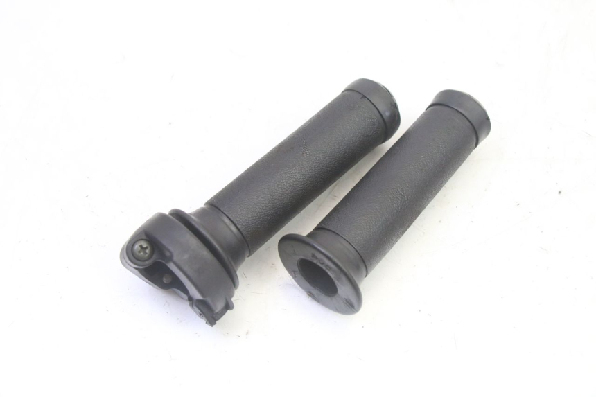 photo de POIGNEE ACCELERATEUR PEUGEOT TWEET 4T 50 (2018 - 2022) - Vue principale