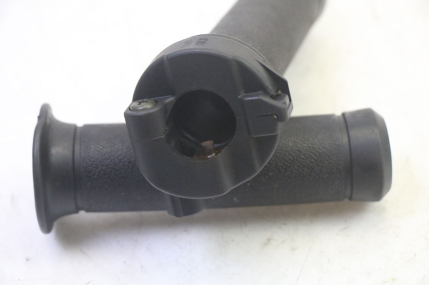 photo de POIGNEE ACCELERATEUR PEUGEOT TWEET PRO EFI 4T 50 (2021 - 2022) - Détail de la pièce