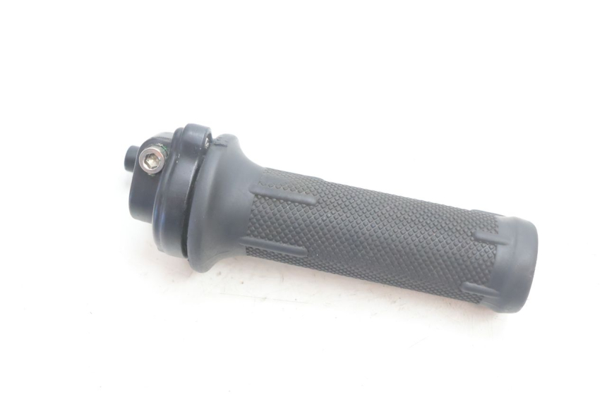 photo de POIGNEE ACCELERATEUR PIAGGIO TYPHOON 50 (2000 - 2009) - Vue principale