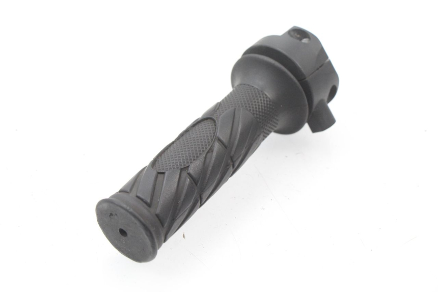 photo de POIGNEE ACCELERATEUR REVATTO URBA GT 125 (2007 - 2017) - Détail de la pièce