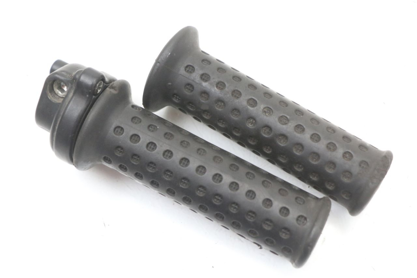 photo de POIGNEE ACCELERATEUR PIAGGIO VESPA LX 2T 50 (2005 - 2013) - Vue principale