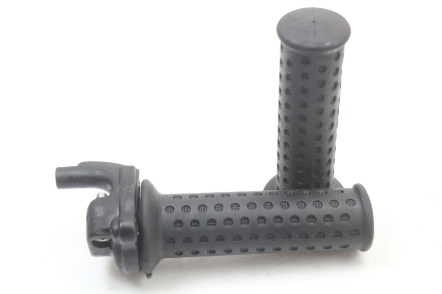 photo de POIGNEE ACCELERATEUR PIAGGIO VESPA LX 125 (2005 - 2010) - Détail de la pièce