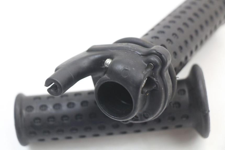 photo de POIGNEE ACCELERATEUR PIAGGIO VESPA LX 125 (2005 - 2010) - Zoom état d’usage