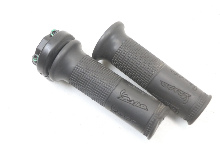 photo de POIGNEE ACCELERATEUR PIAGGIO VESPA PRIMAVERA 4T 50 (2021 - 2024) - Détail de la pièce