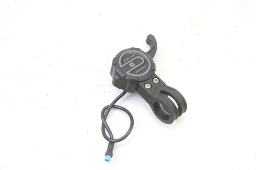 photo de POIGNEE ACCELERATEUR DUALTRON VICTOR LIMITED 1 - Zoom état d’usage