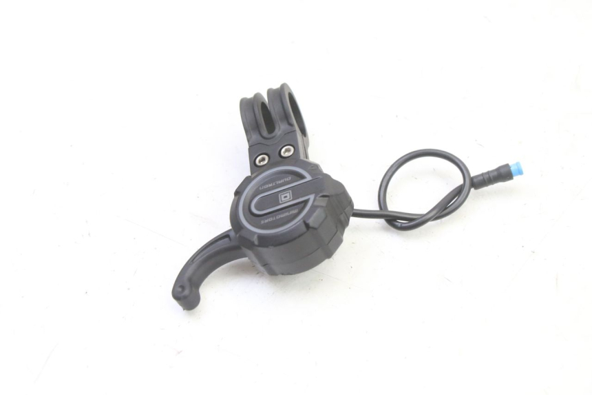 photo de POIGNEE ACCELERATEUR DUALTRON VICTOR LIMITED 1 - Autre angle de vue