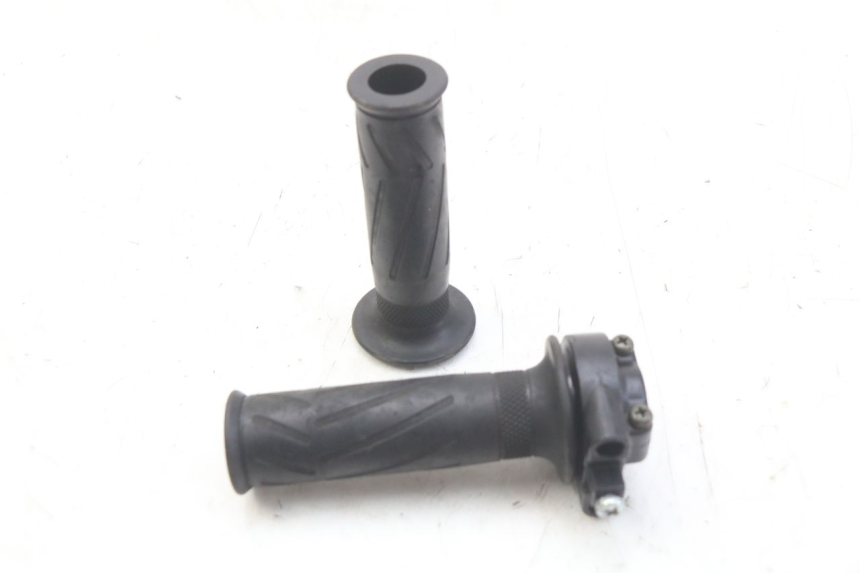 photo de POIGNEE ACCELERATEUR YAMAHA X-CITY XCITY 125 (2007 - 2013) - Vue principale