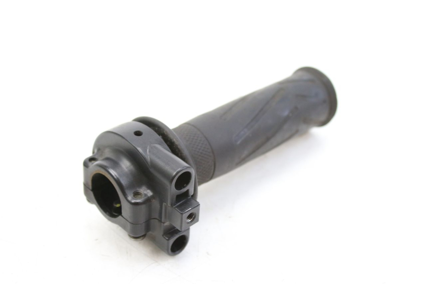 photo de POIGNEE ACCELERATEUR YAMAHA XMAX X-MAX 125 (2006 - 2009) - Gros plan technique