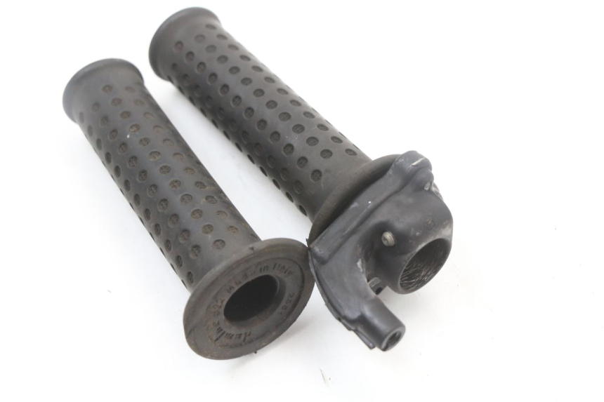 photo de POIGNEE ACCELERATEUR PIAGGIO X8 125 (2004 - 2007) - Détail de la pièce