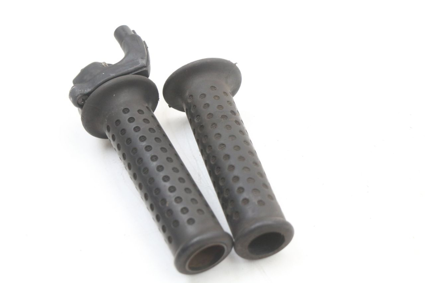 photo de POIGNEE ACCELERATEUR PIAGGIO X8 125 (2004 - 2007) - Zoom état d’usage