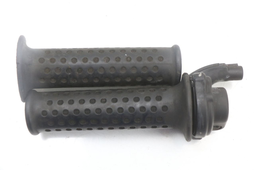 photo de POIGNEE ACCELERATEUR PIAGGIO X8 125 (2004 - 2007) - Autre angle de vue