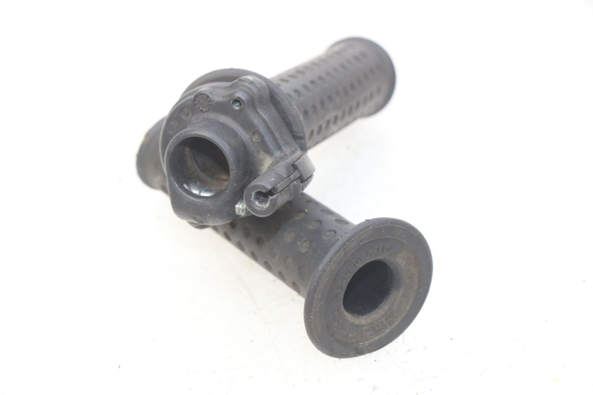 photo de POIGNEE ACCELERATEUR PIAGGIO X9 EVOLUTION 125 (2003 - 2007) - Détail de la pièce