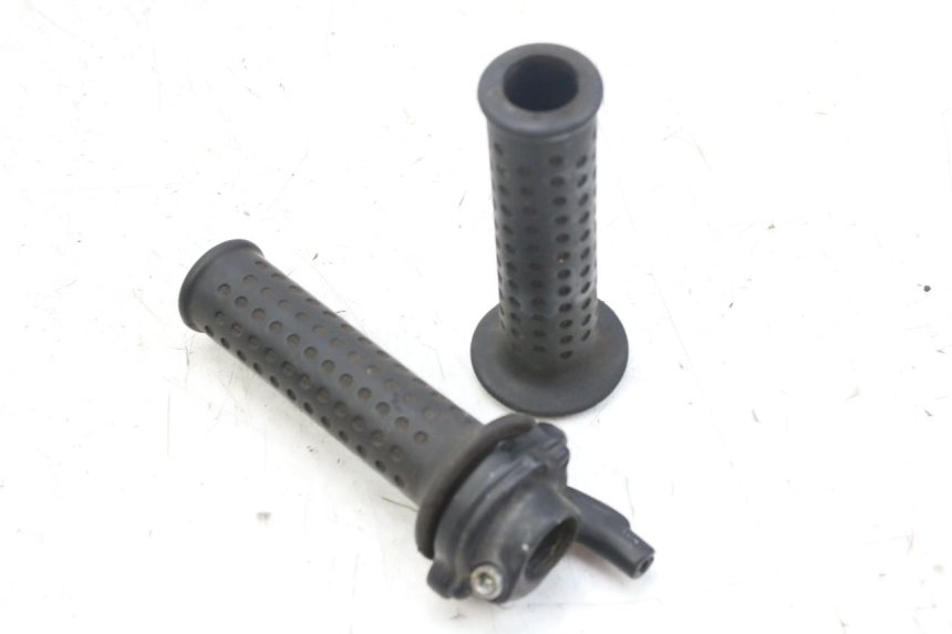 photo de POIGNEE ACCELERATEUR PIAGGIO X9 EVOLUTION 125 (2003 - 2007) - Détail de la pièce