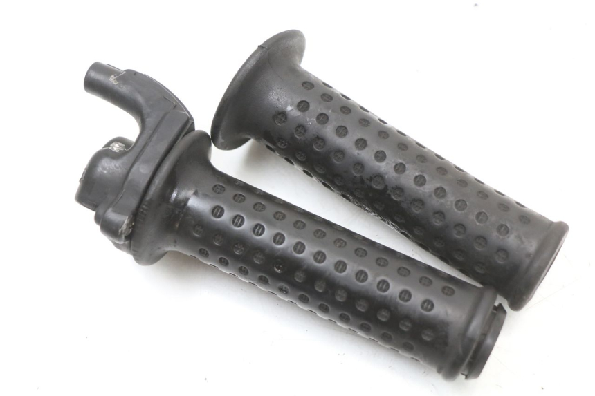 photo de POIGNEE ACCELERATEUR PIAGGIO X9 125 (2000 - 2003) - Détail de la pièce