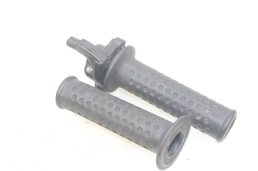 photo de POIGNEE ACCELERATEUR PIAGGIO XEVO - X EVO 125 (2007 - 2017) - Détail de la pièce