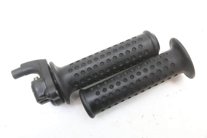 photo de POIGNEE ACCELERATEUR PIAGGIO XEVO - X EVO 125 (2007 - 2017) - Vue principale