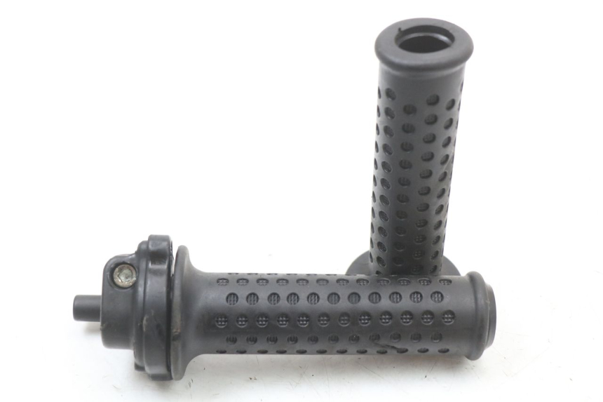 photo de POIGNEE ACCELERATEUR PIAGGIO XEVO - X EVO 125 (2007 - 2017) - Détail de la pièce