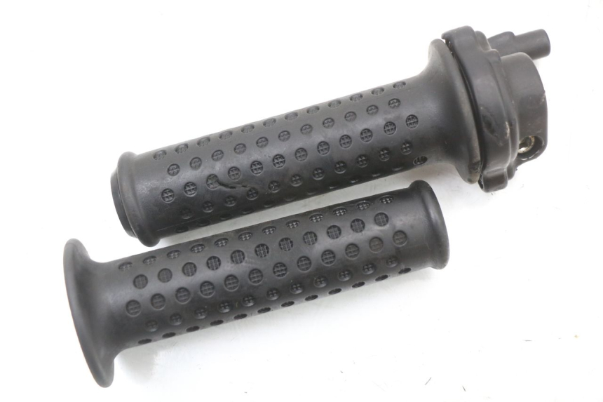 photo de POIGNEE ACCELERATEUR PIAGGIO XEVO - X EVO 125 (2007 - 2017) - Autre angle de vue