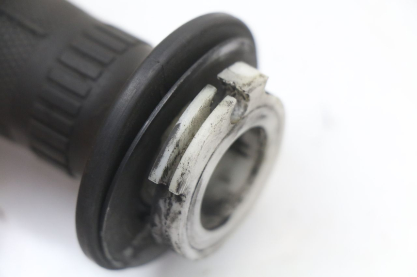 photo de POIGNEE ACCELERATEUR YAMAHA XJ F 900 (1983 - 1994) - Détail de la pièce