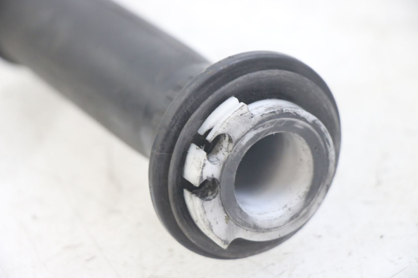 photo de POIGNEE ACCELERATEUR YAMAHA XJN DIVERSION 600 (2000 - 2003) - Zoom état d’usage