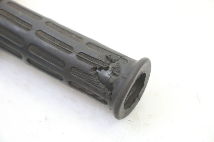 photo de POIGNEE ACCELERATEUR HONDA XLV VARADERO 125 (2000 - 2006) - Autre angle de vue