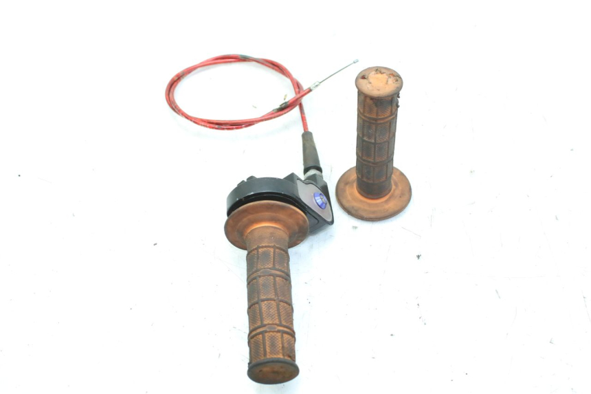 photo de POIGNEE ACCELERATEUR ZHEJIANG XMOTOS XB-81 50 - Autre angle de vue