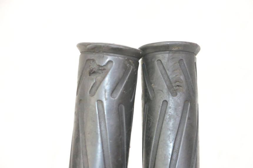 photo de POIGNEE ACCELERATEUR YAMAHA FZS FAZER 600 (2001 - 2003) - Zoom état d’usage