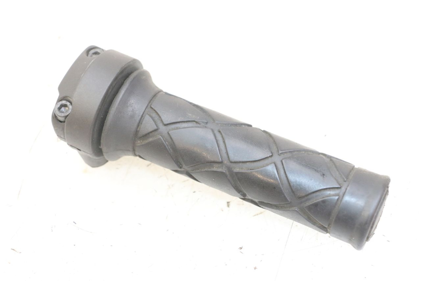 photo de POIGNEE ACCELERATEUR YAMAHA NEO'S NEOS 2T EASY 50 (2013 - 2016) - Détail de la pièce